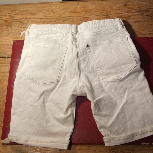 White shorts - Picture 3 of 3